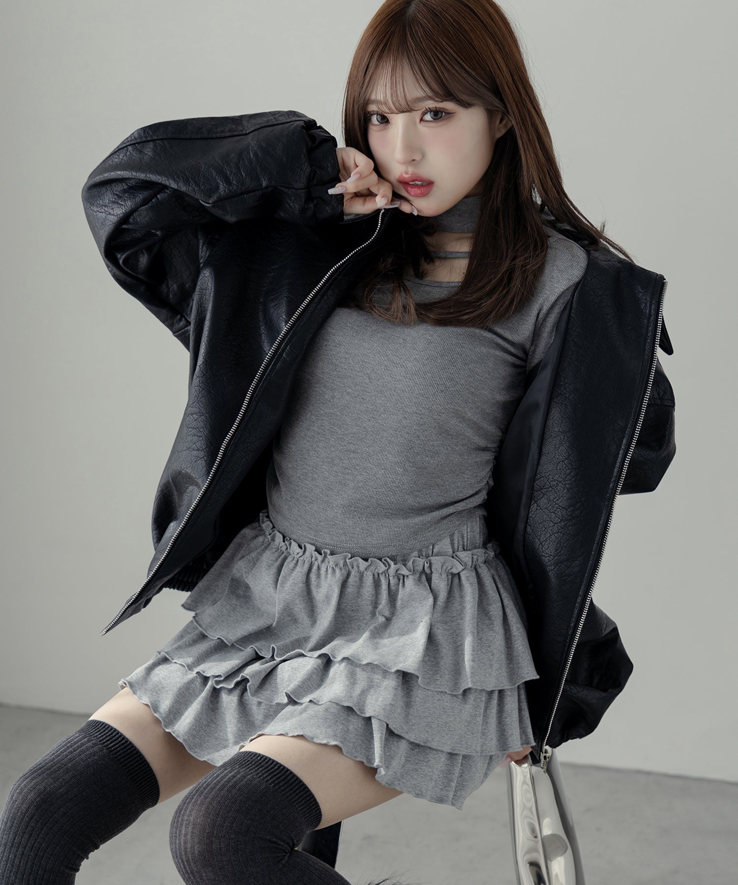 【 ２color 】バックリボン刺繍ヴィンテージライクフェイクレザーブルゾン ／ back ribbon vintage like fake leather blouson