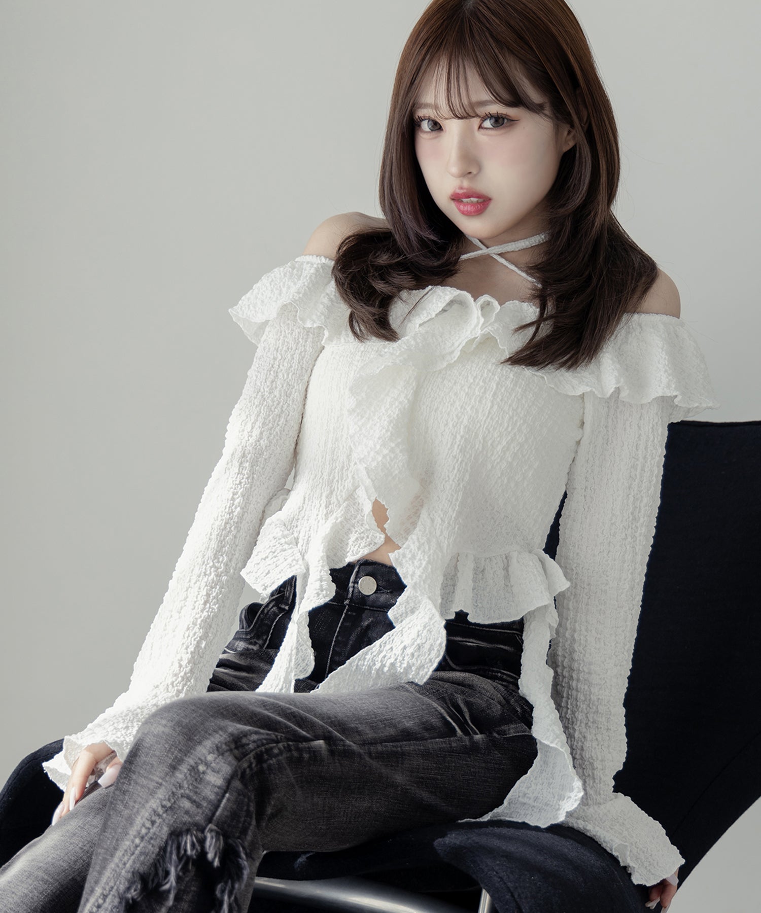 【 ２color 】クロスストラップリボンオフショルダーフリルブラウス ／ cross strap ribbon off shoulder frill blouse