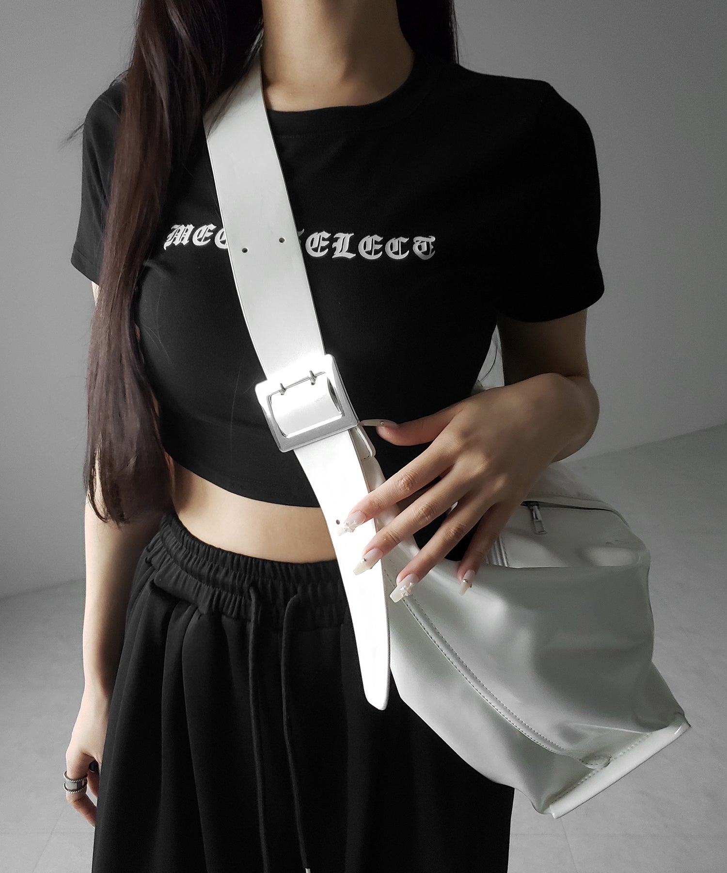【 大容量 】フェイクレザーワイドストラップビッグショルダーボディバッグ ／fake leather wide strap big shoulder body bag