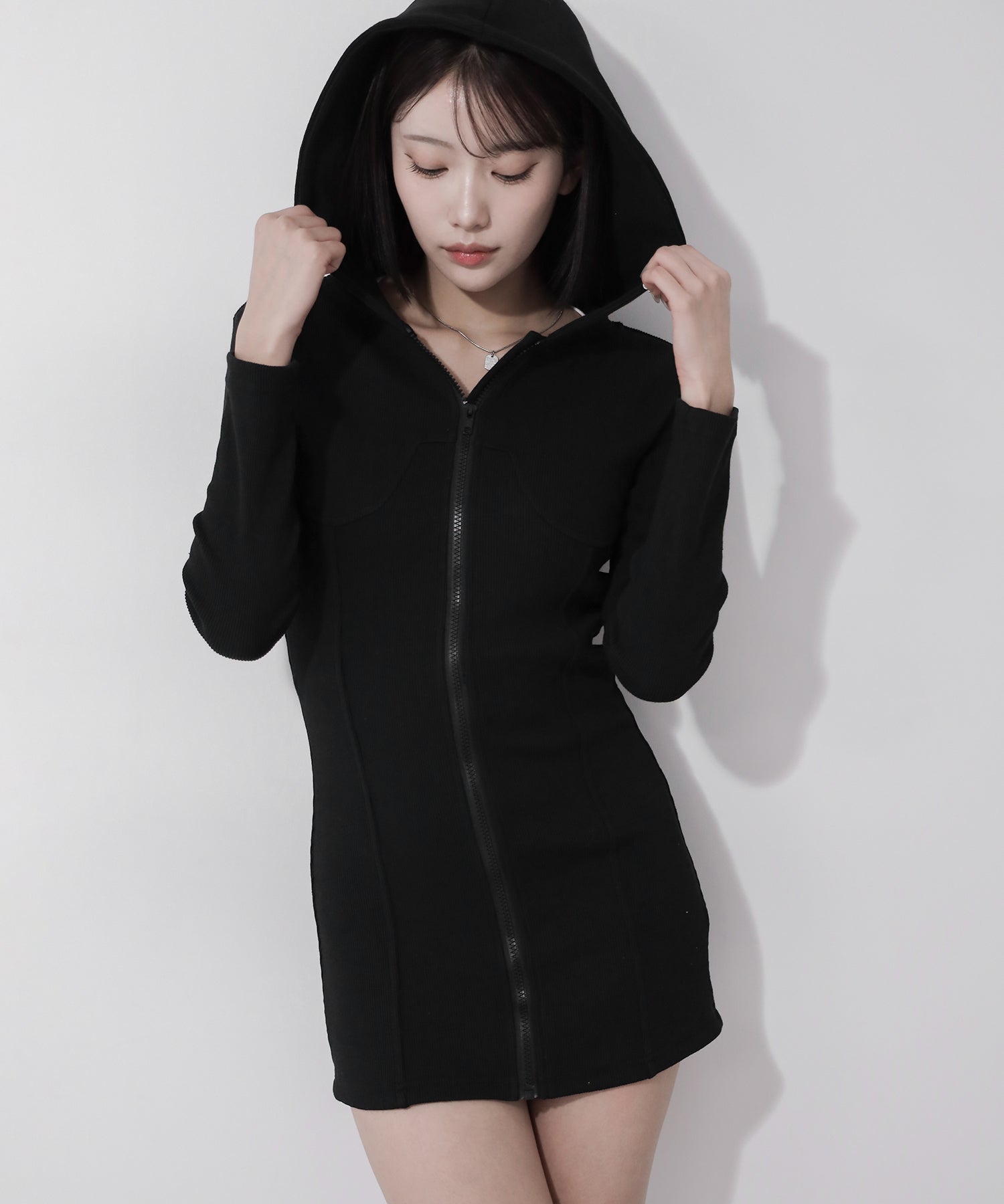 【4way】 LIMIfeu ジップアップ フーデッドワンピース ブラック フーディジップアップスリムラインミニワンピース ／ Hoodie zip up