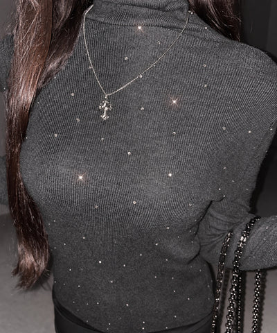 ラインストーンタートルニットトップス ／ Rhinestone turtleneck knit tops