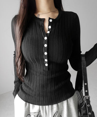 スリムフィットヘンリーネックリブトップス ／ slim fit henley neck ribbed tops