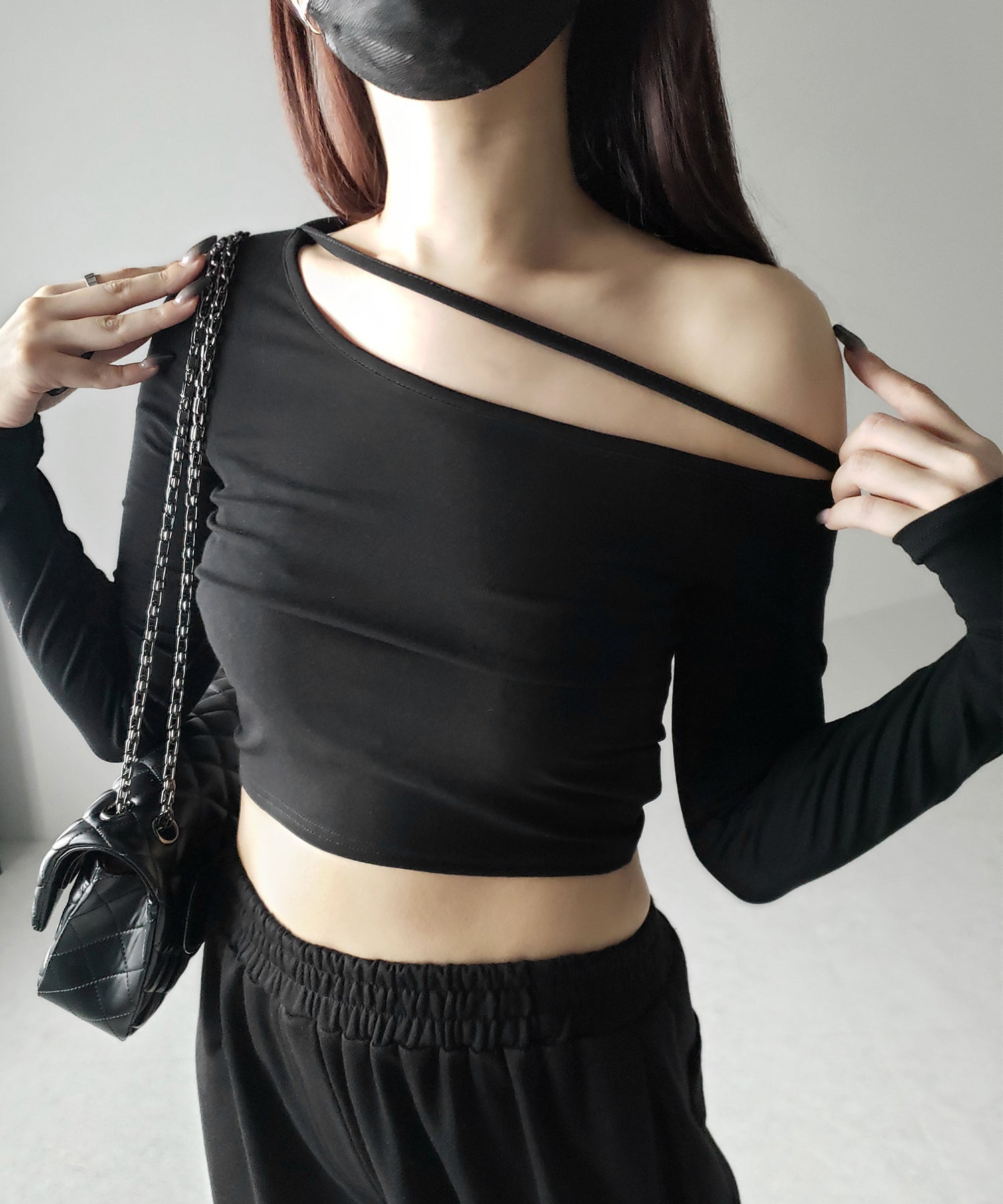 【 ３color 】ストラップワンショルダーショートカットソートップス ／ strap one shoulder short cutsew tops