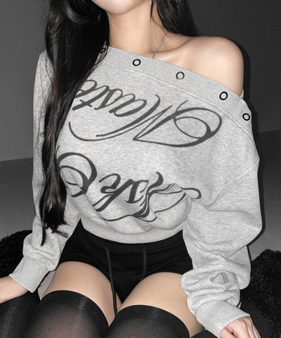 レタリングロゴワンショルスウェットトップス ／ Lettering logo one-shoulder sweat tops