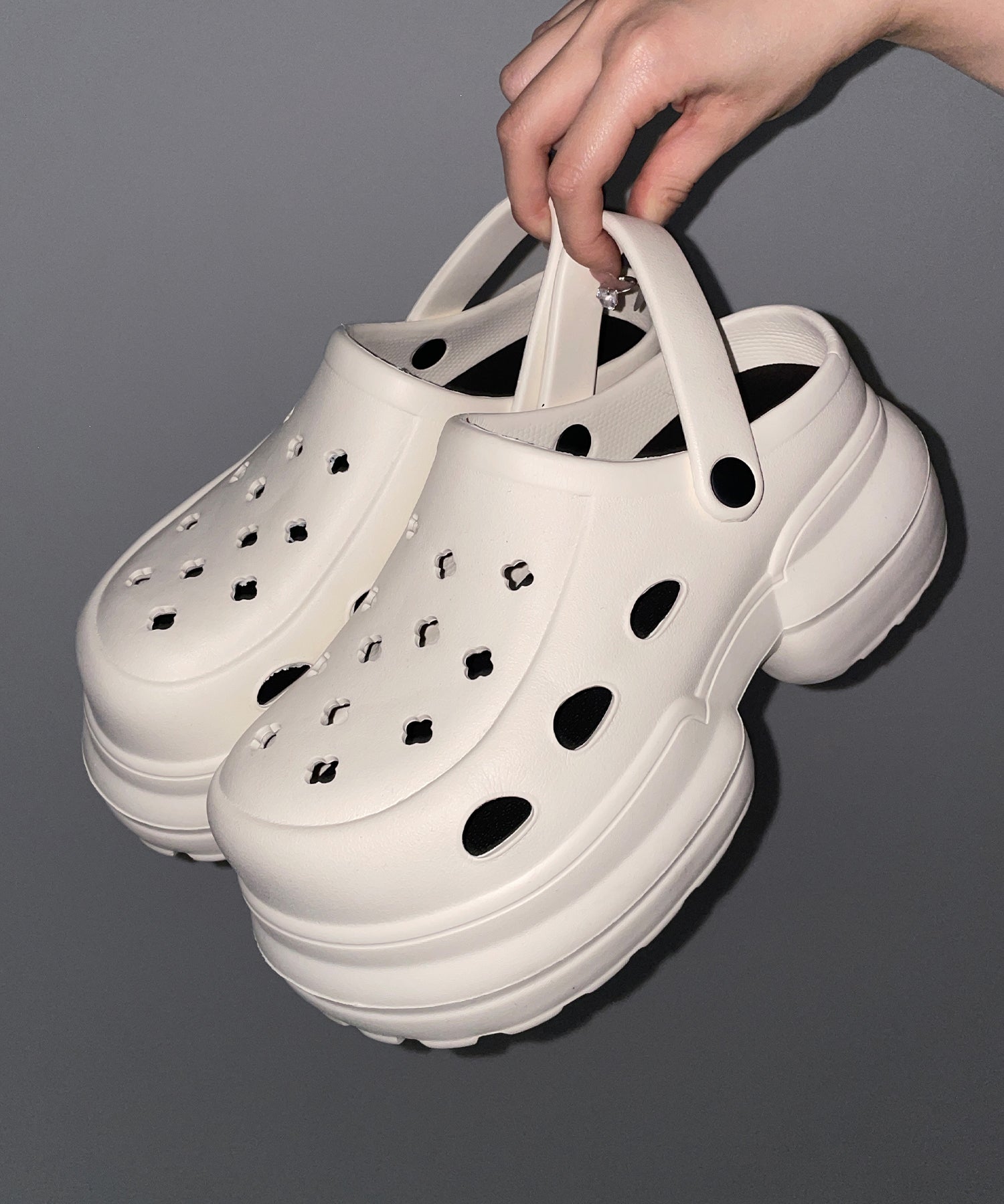 厚底クロッグサンダル ／ Platform clog sandals