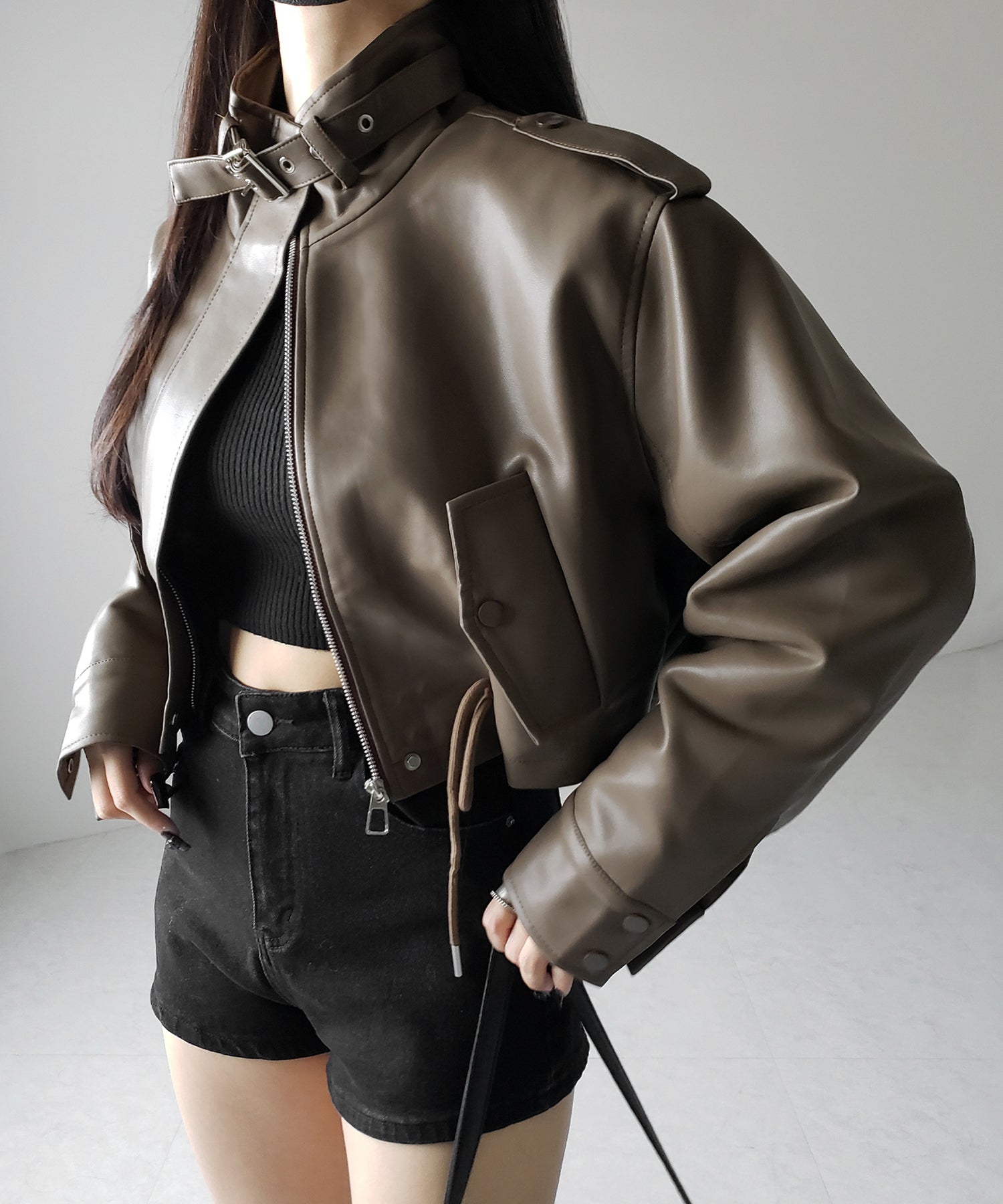 【 ２WAY 】スタンドカラーベルテッドフェイクレザーショートブルゾン ／ stand collar belted fake leather short blouson
