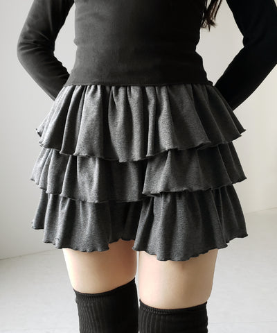 【 ３color 】３段フリルカットソーミニスカパン ／ 3 frill cutsew mini skirt pants