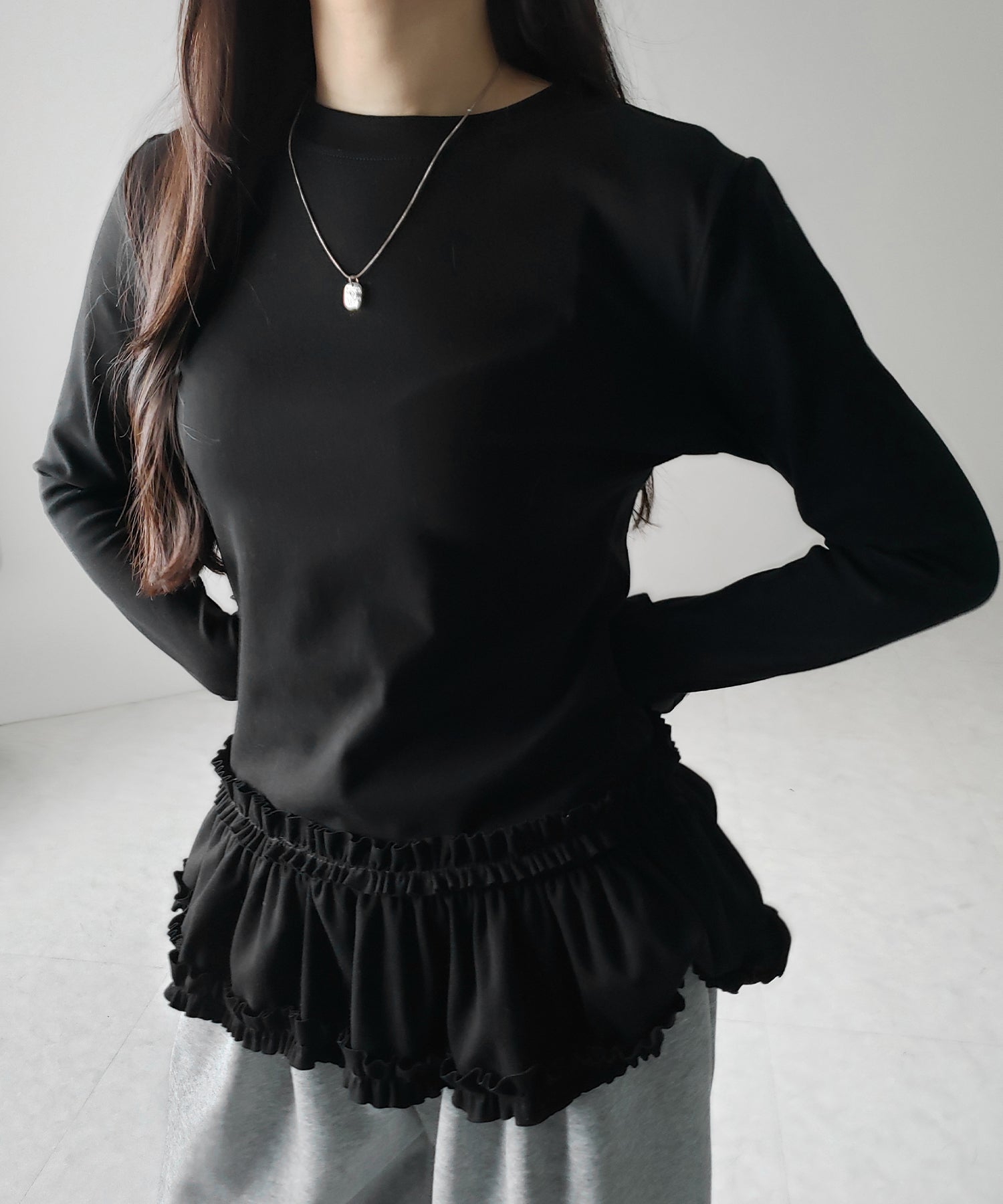【 ３color 】裾フリルレイヤード長袖トップス ／ hem frill layered long sleeve tops