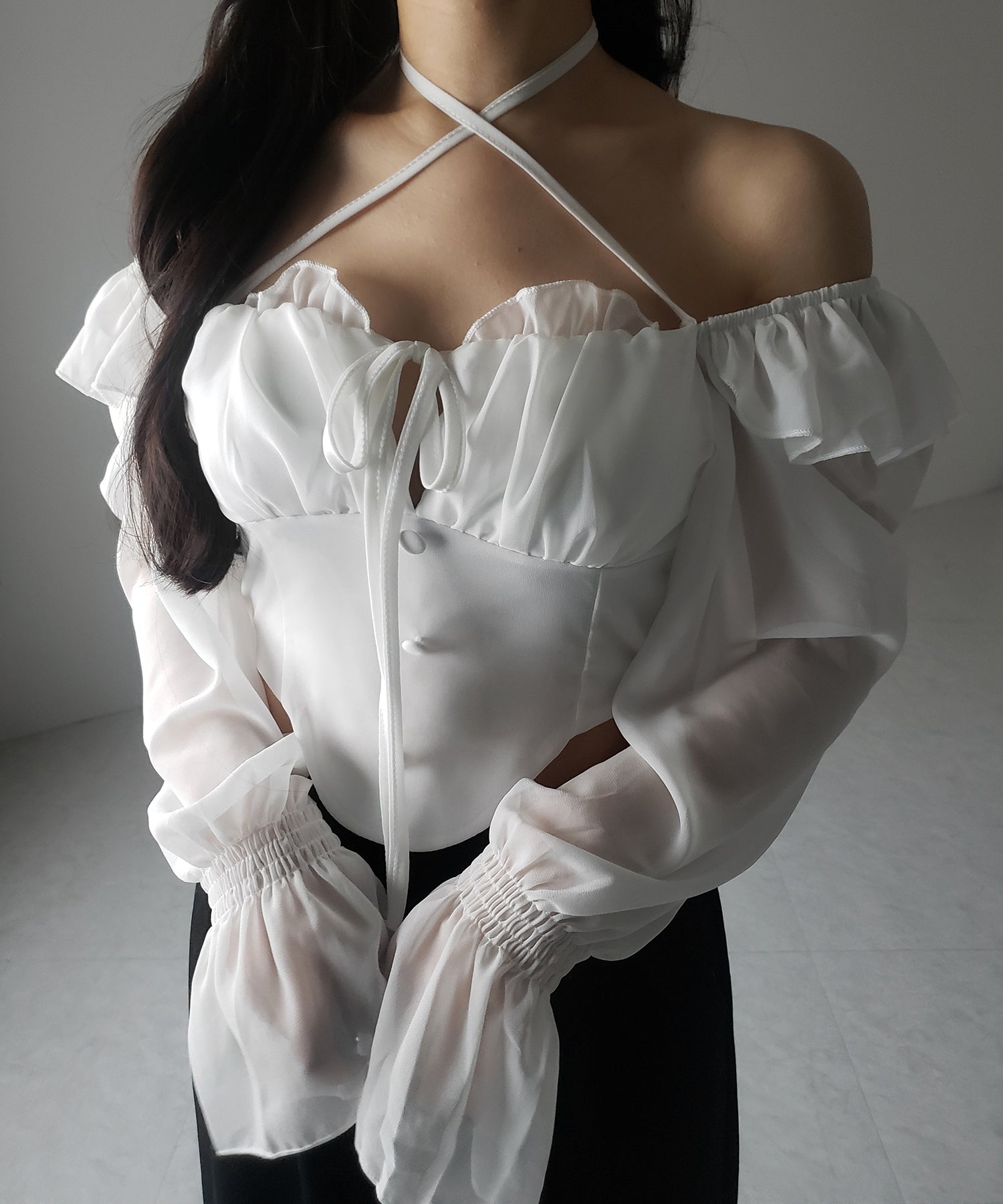 【 ２color ／ ２WAY 】フロントリボンクロスネックオフショルシフォンブラウス ／ front ribbon cross neck off-shoulder chiffon blouse