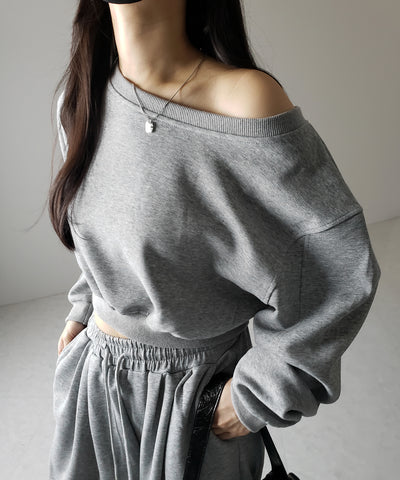 【 セットアップ 】ワンショルダーショートスウェットトップス ＋ タックワイドパンツ SET ／ off shoulder short sweat tops & tack wide pants SET