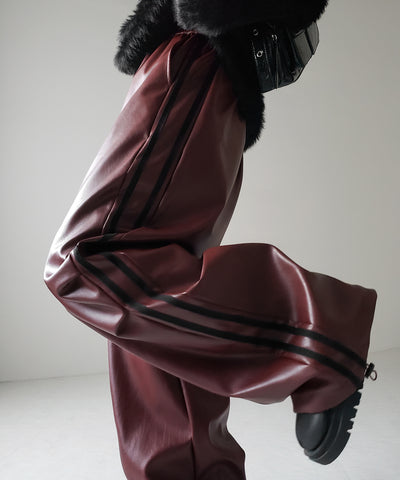 【 選べる４size ／ ２color 】２WAY サイドラインフェイクレザーワイドパンツ ／ ２WAY Sideline fake leather wide pants