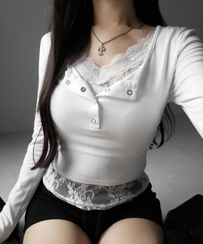 【 人気アイテムの長袖verが新登場！ 】レースレイヤードヘンリーネックスクエア長袖Ｔシャツ ／ lace layered henley neck square long sleeve T-shirt