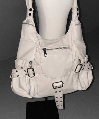 【 多ポケットで収納力抜群 】３連ベルテッド多ポケットフェイクレザーショルダーバッグ ／ Three belted multi pocket fake leather shoulder bag