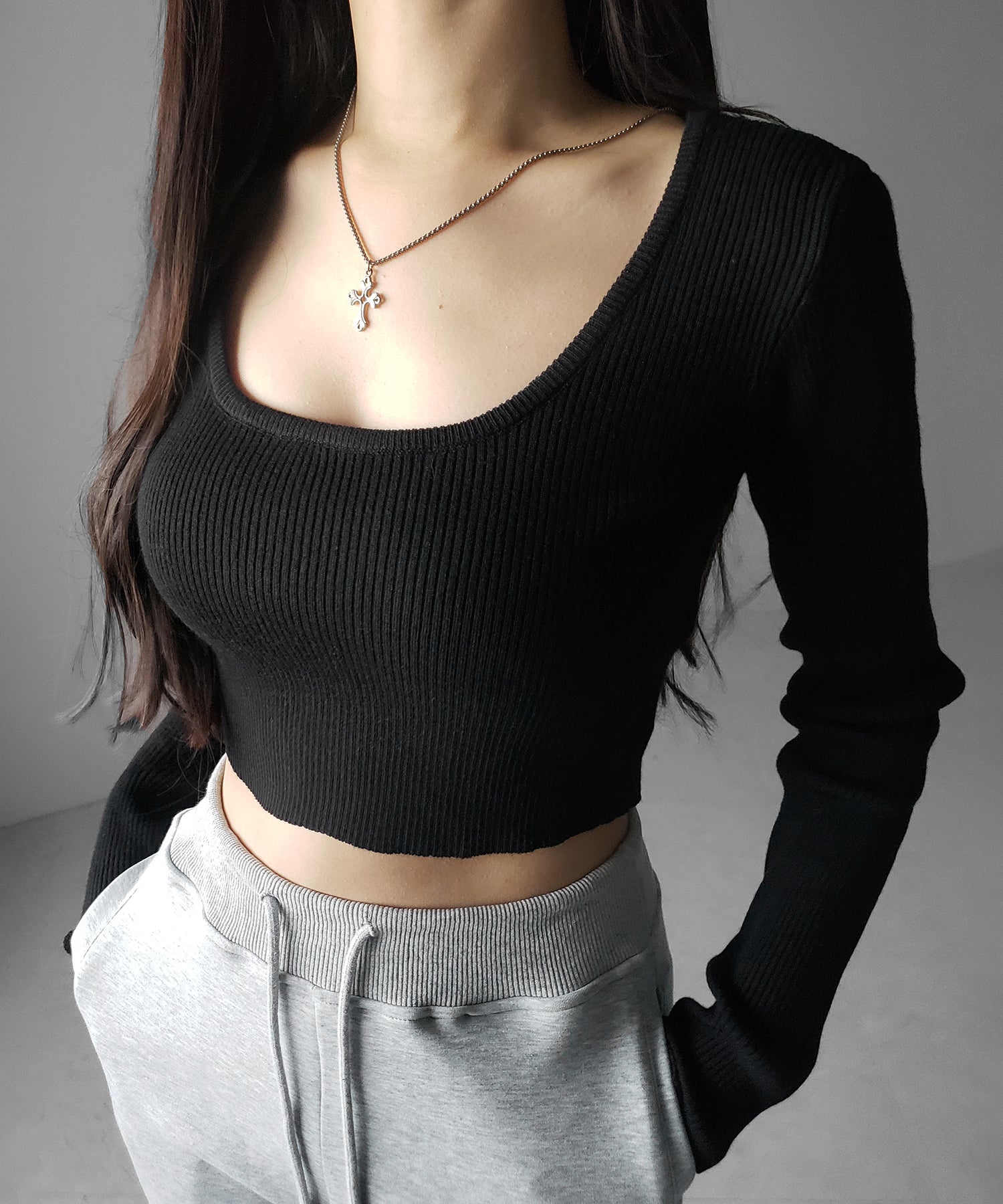 スクエアネックショートリブニットトップス ／ square neck short rib knit tops