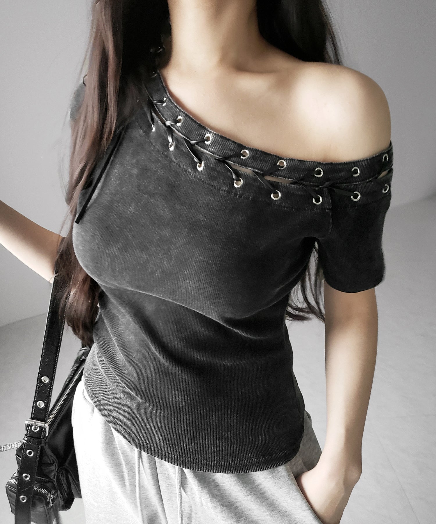 ヴィンテージカットアウトレースアップ半袖ワンショルリブトップス ／ vintage cutout laceup short sleeve one shoulder lib tops