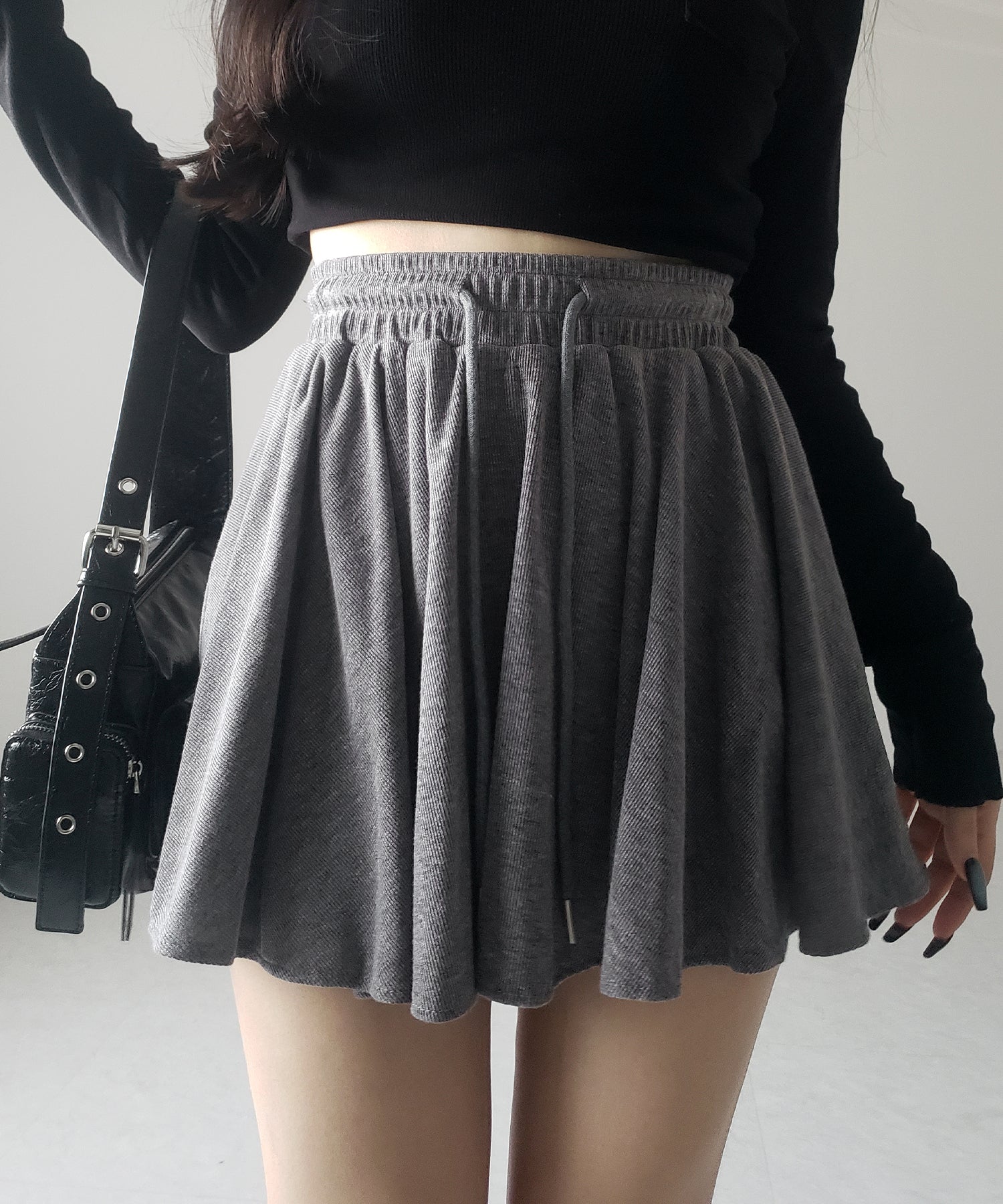 【 ３color ／インナーパンツ裏地付 】ハイウエストカットフレアミニスカート ／ High waist cut flare mini skirt