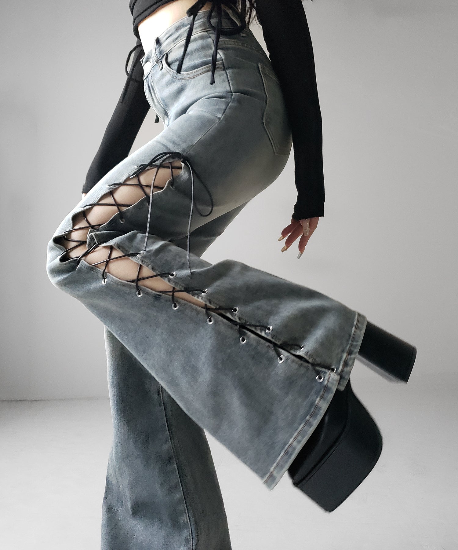 レースアップカットアウトストレッチフレアデニム ／ lace up