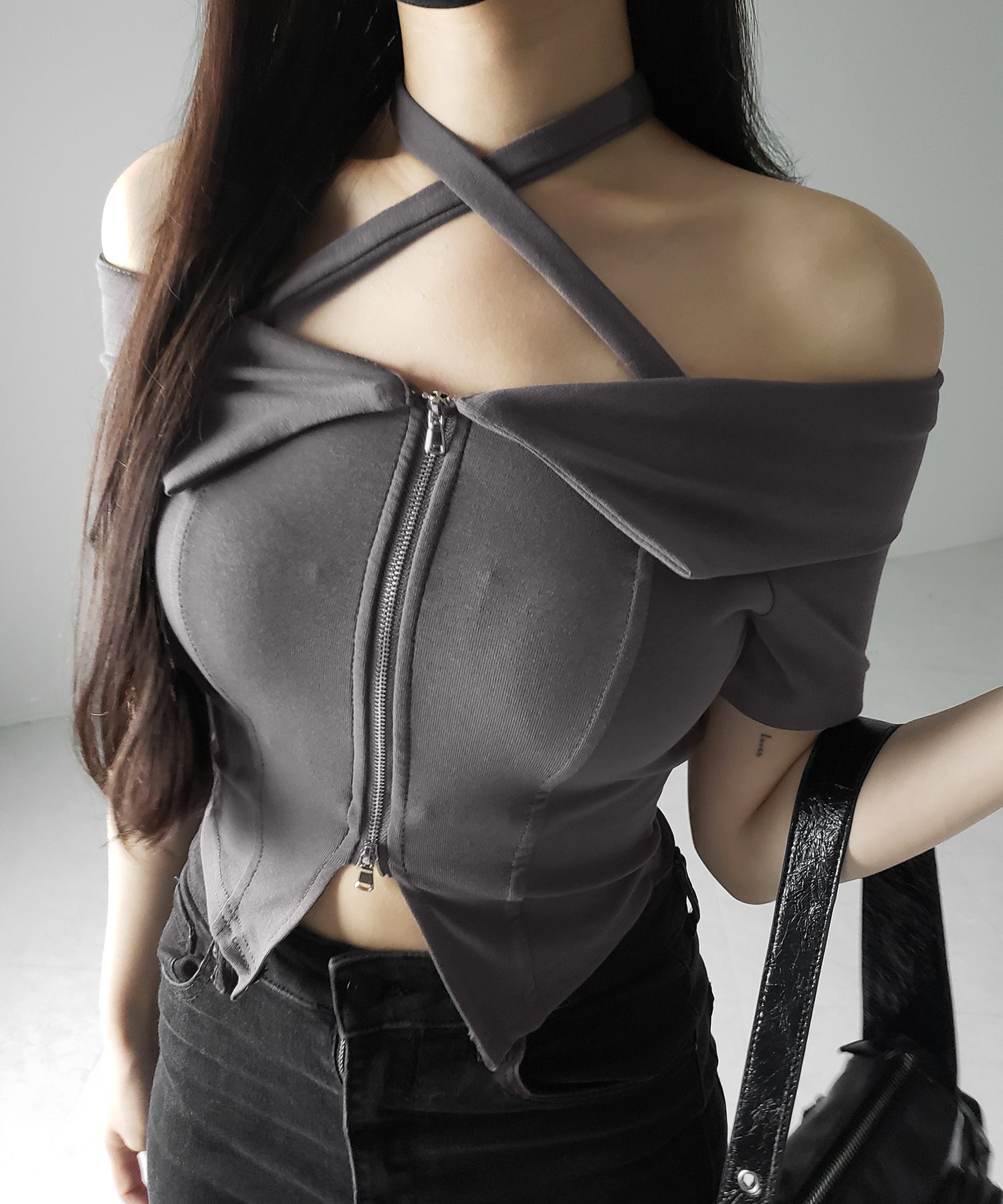 【 ３color 】ダブルジップクロスネックオフショルＴシャツ ／ double zip cross neck off shoulder T-shirt