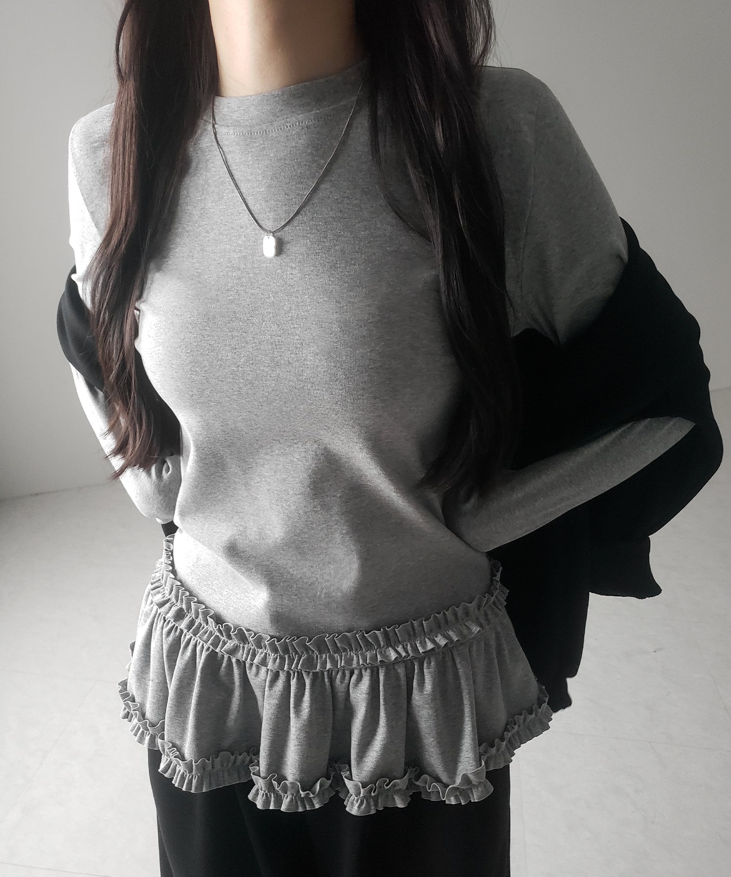 【 ３color 】裾フリルレイヤード長袖トップス ／ hem frill layered long sleeve tops