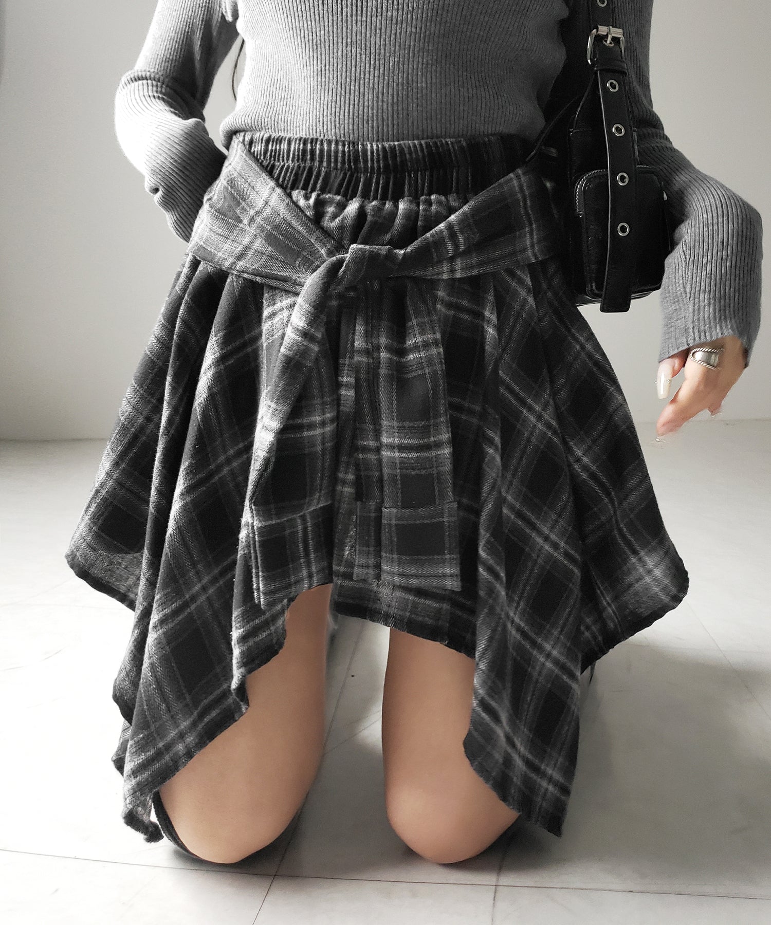 【 選べる２素材／インナーパンツ裏地付 】シャツレイヤードチェックミニスカート ／ shirt layered check mini skirt
