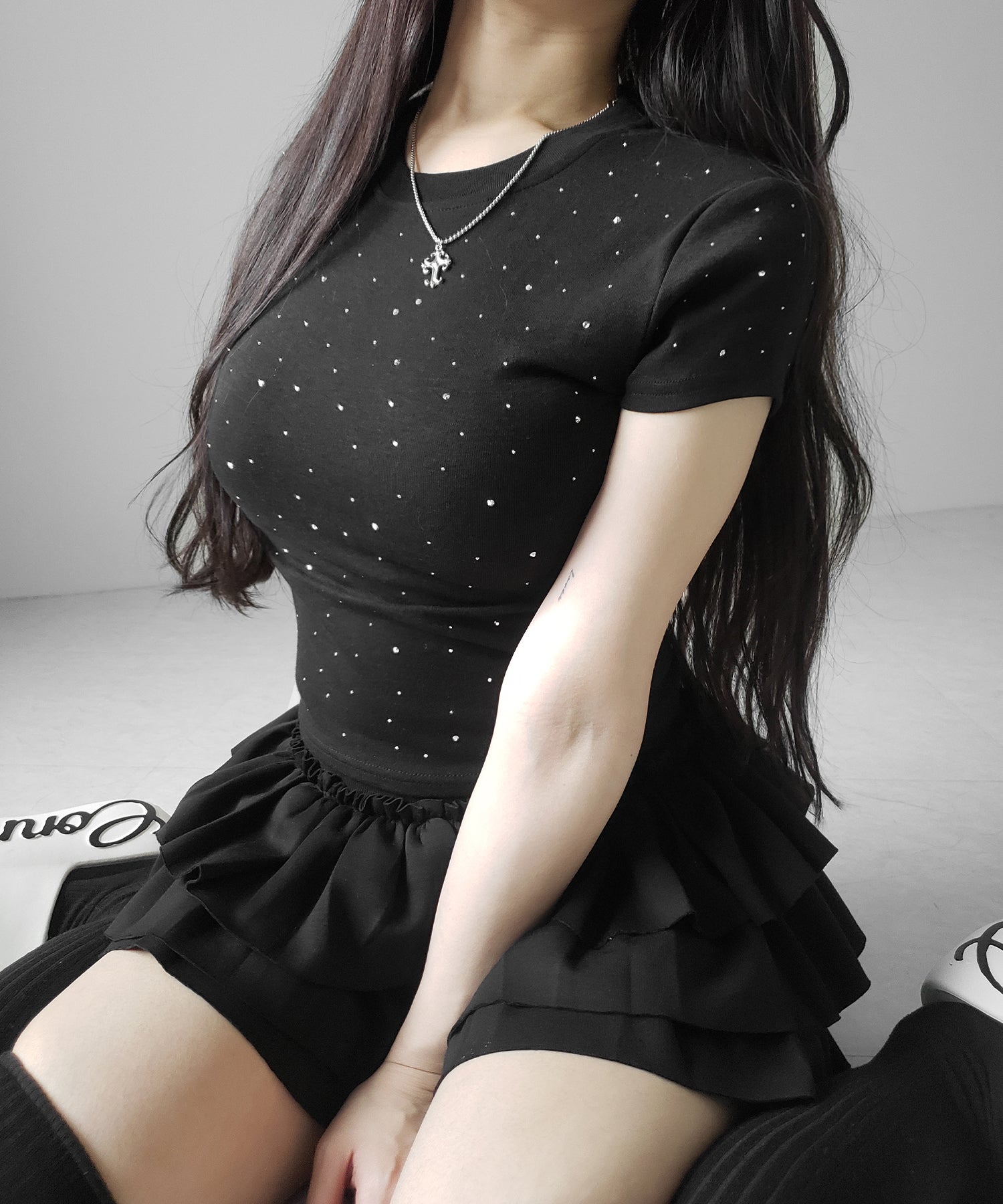 ラインストーン半袖タイトＴシャツ ／ Rhinestone short sleeve tight T-shirt