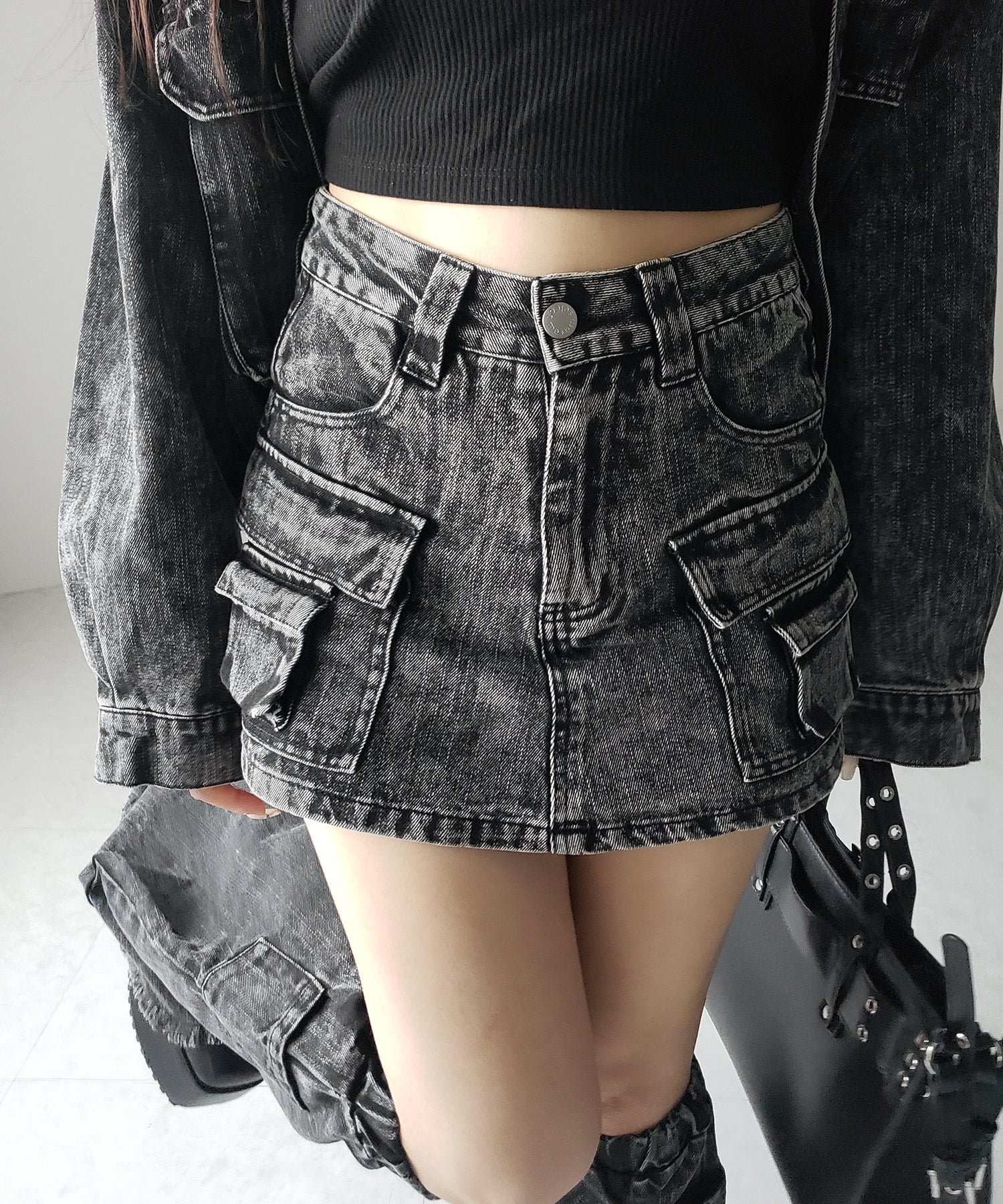 【 デニムセットアップ着用可能 】ヴィンテージケミカルブリーチカーゴデニムミニスカパン ／ vintage chemical bleach cargo denim mini skirt pants