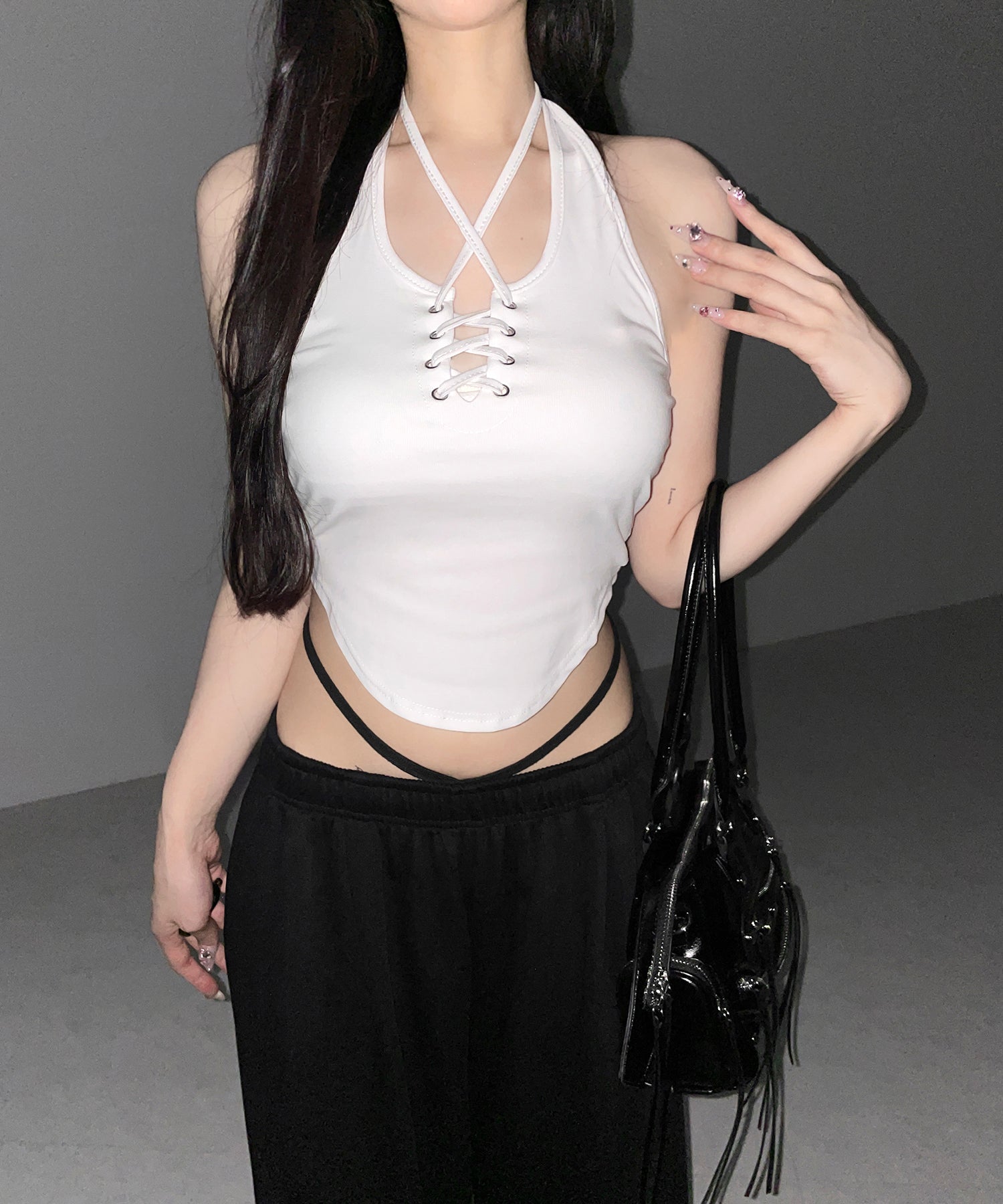 【 クロスにできる２WAY 】レースアップホルターネックタンク ／ laceup halter neck tank