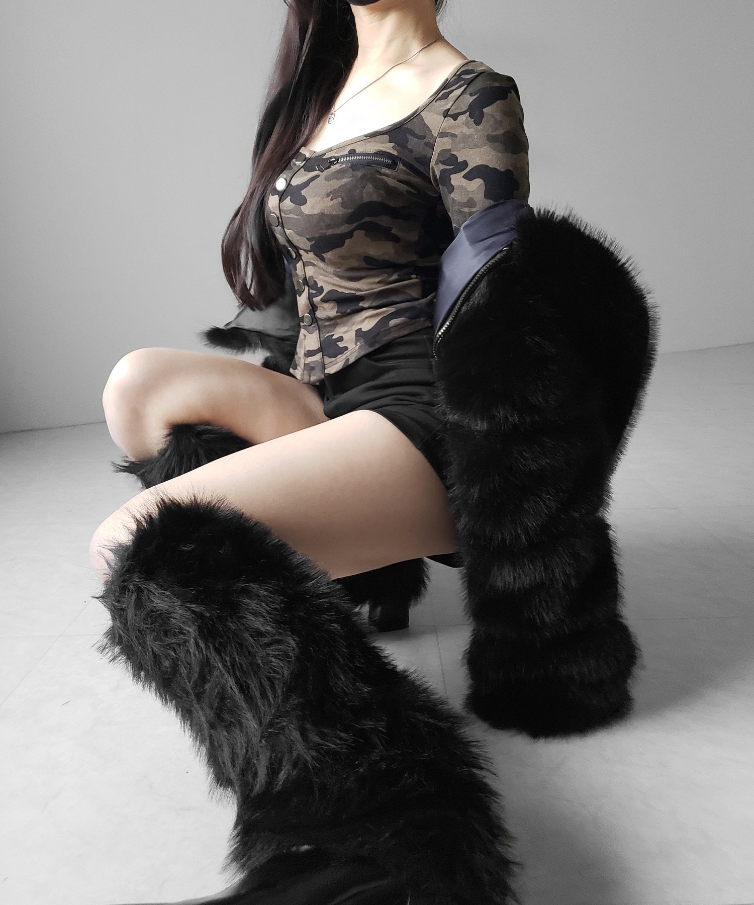 カモフラアウトポケットスクエアネック長袖スリムTシャツ ／ 　camouflage out pocket square neck long sleeve slim T-shirt