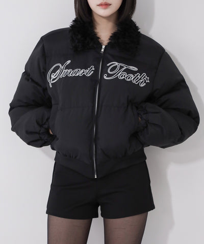 レタリングロゴ刺繍ショートパフダウンジャケット ／ lettering logo embroidery short puffer jacket