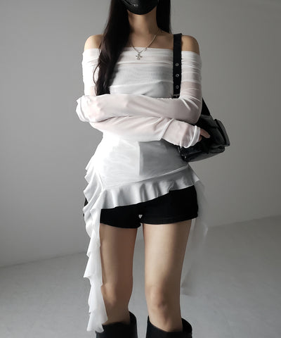 【 ２color 】アシンメトリーフリルオフショルシアートップス ／ asymmetrical frill off-shoulder sheer tops