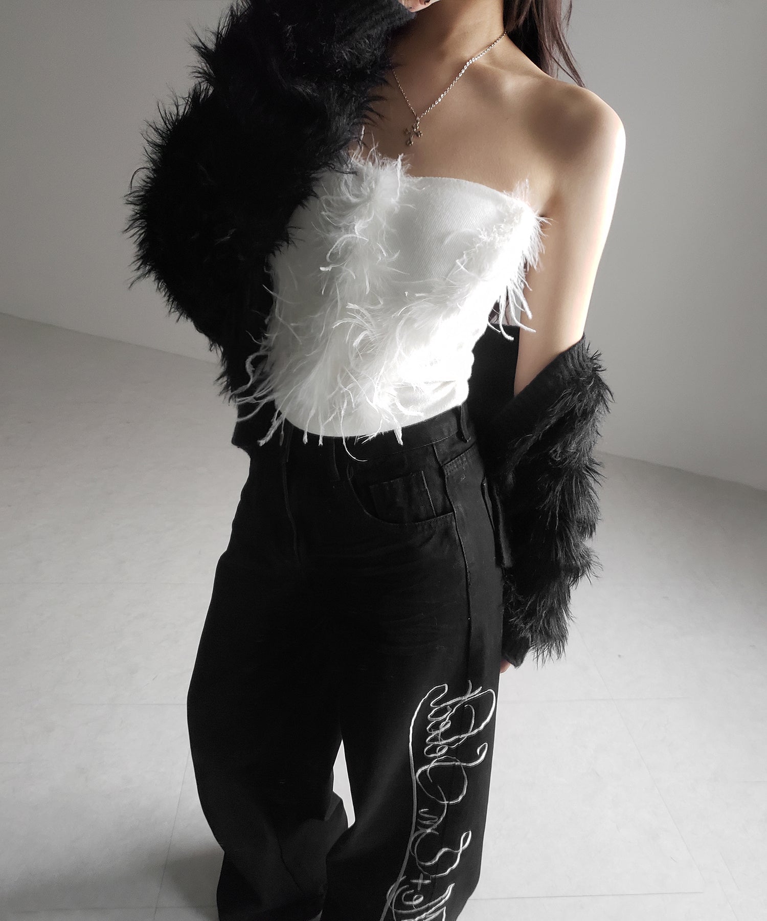 フェザーファードッキングビスチェベアトップ ／ feather fur docking bustier bare tops