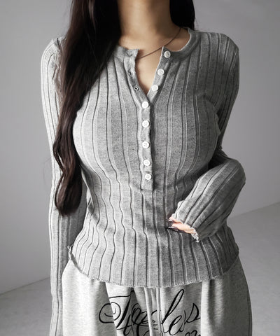 スリムフィットヘンリーネックリブトップス ／ slim fit henley neck ribbed tops