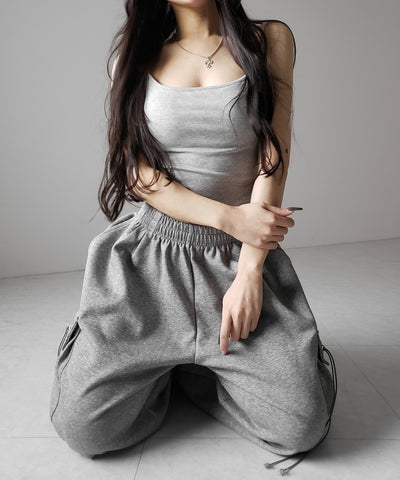 【 カップ付き 】スクエアネックストラップスリムキャミソール ／ square neck strap slim camisole