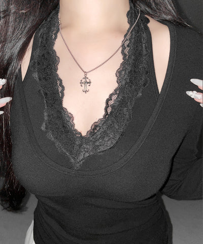 ホルターネックレースレイヤードトップス ／ Halter neck lace layered tops