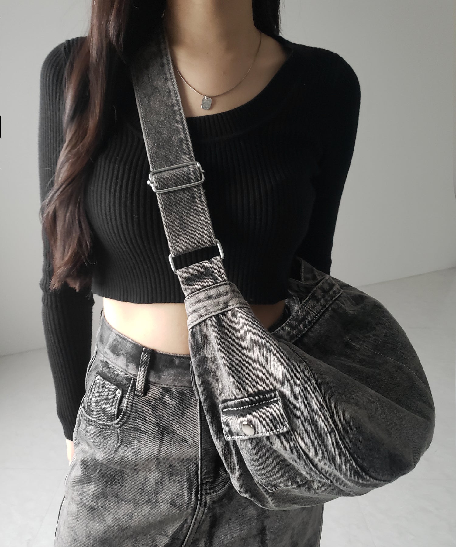 【 ２color 】ブラックタグヴィンテージデニムショルダーバッグ ／ black tag vintage denim shoulder bag