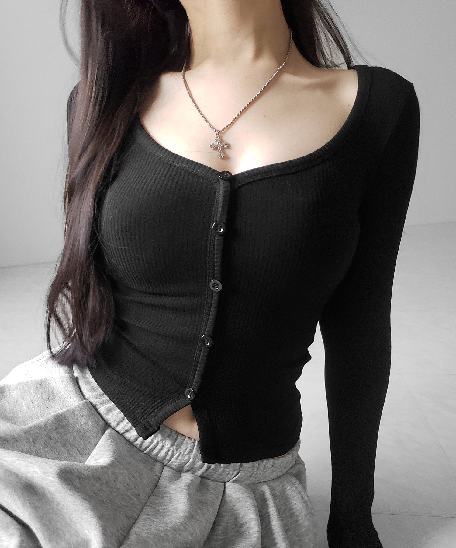 【 裏微起毛 】フロントボタンタイトリブカットソートップス ／ front button tight ribbed cutsew tops