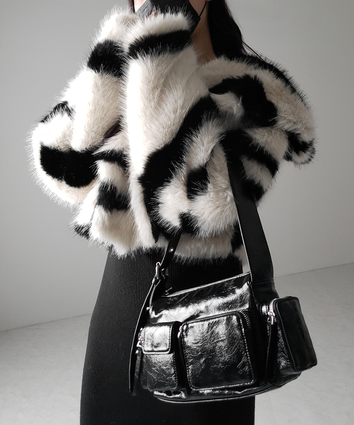 バイカラーボリュームショートフェイクファーコート ／ bicolor volume  