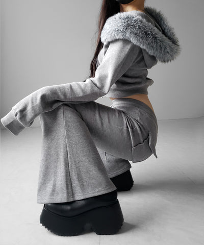 【 セットアップ 】ファーフードショートパーカー＆スウェットフレアパンツ ／ Fur short hoodie ＆ sweat flare pants SETUP