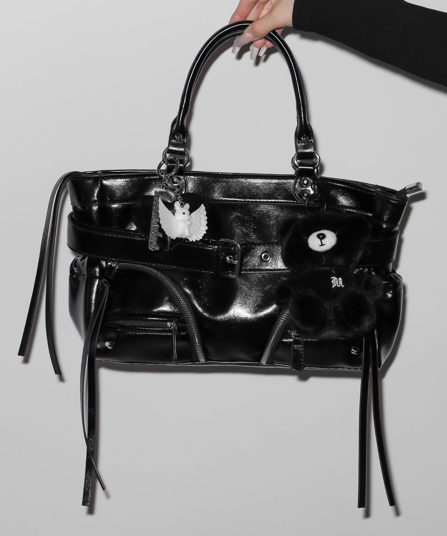 【ショルダーにできる2WAY】 ベルテッドダブルジップポケットショルダーバッグ／ belted double zip pocket shoulder bag