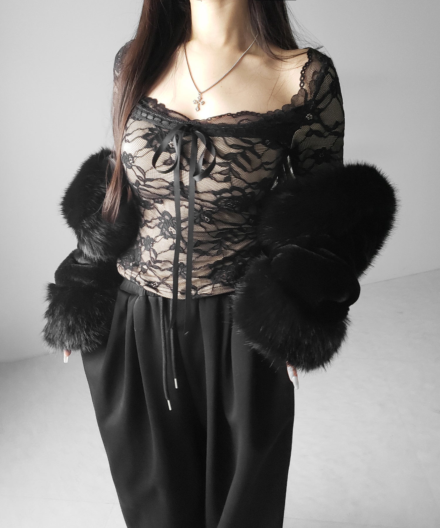 【 裏起毛 】フロントリボンレースレイヤードスクエアネックトップス ／ urakimo front ribbon lace layered square neck