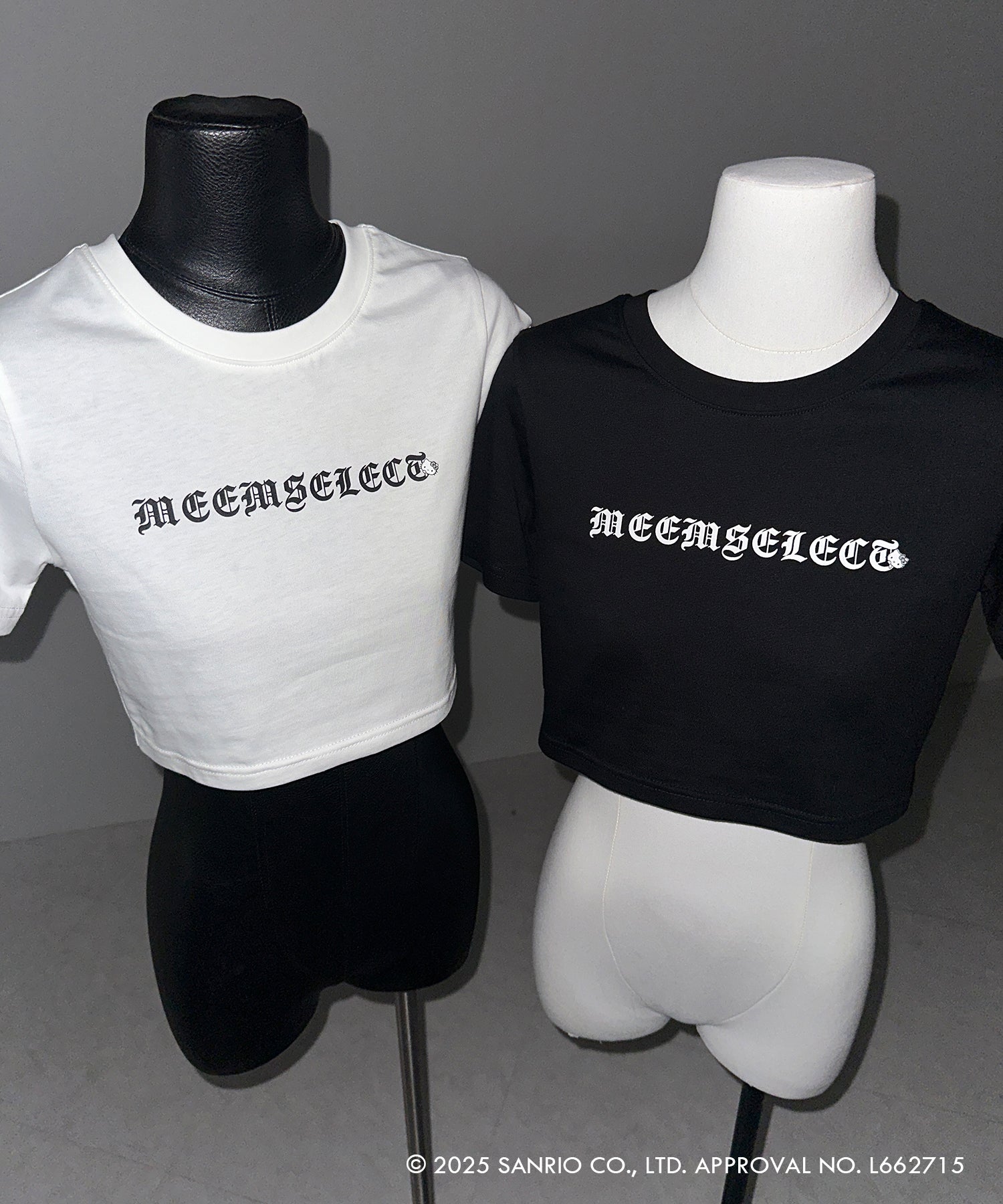 【 HELLO KITTY × me+em select 】ハローキティグランジロゴショートちびTシャツ ／ Hello Kitty grunge logo short chibi T-shirt 【 セットアップ着用可能 】