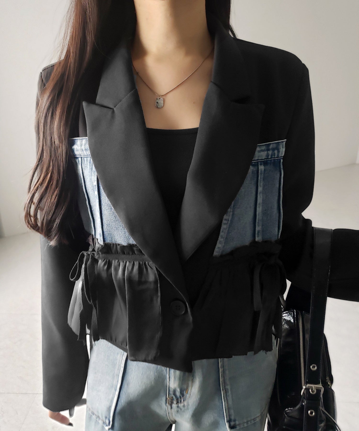 デニムフリルドッキングショートテーラードジャケット ／denim frill docking short tailored jacket