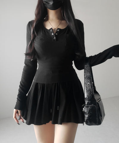 【 ３color ／インナーパンツ裏地付 】ハイウエストカットフレアミニスカート ／ High waist cut flare mini skirt