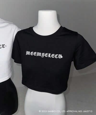 【 HELLO KITTY × me+em select 】ハローキティグランジロゴショートちびTシャツ ／ Hello Kitty grunge logo short chibi T-shirt 【 セットアップ着用可能 】