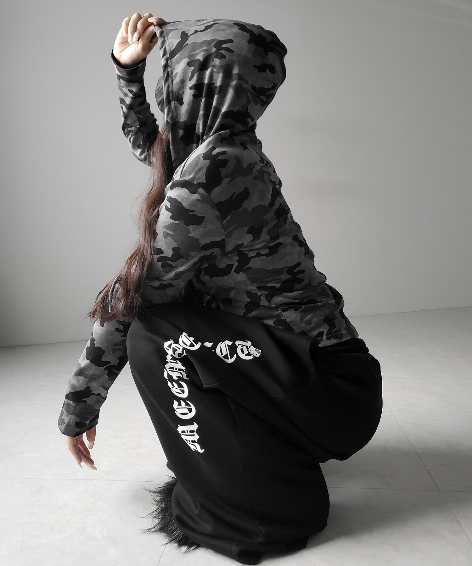 ヴィンテージカモフラダブルジップカットパーカー ／ vintage camouflage double zip cut hoodie