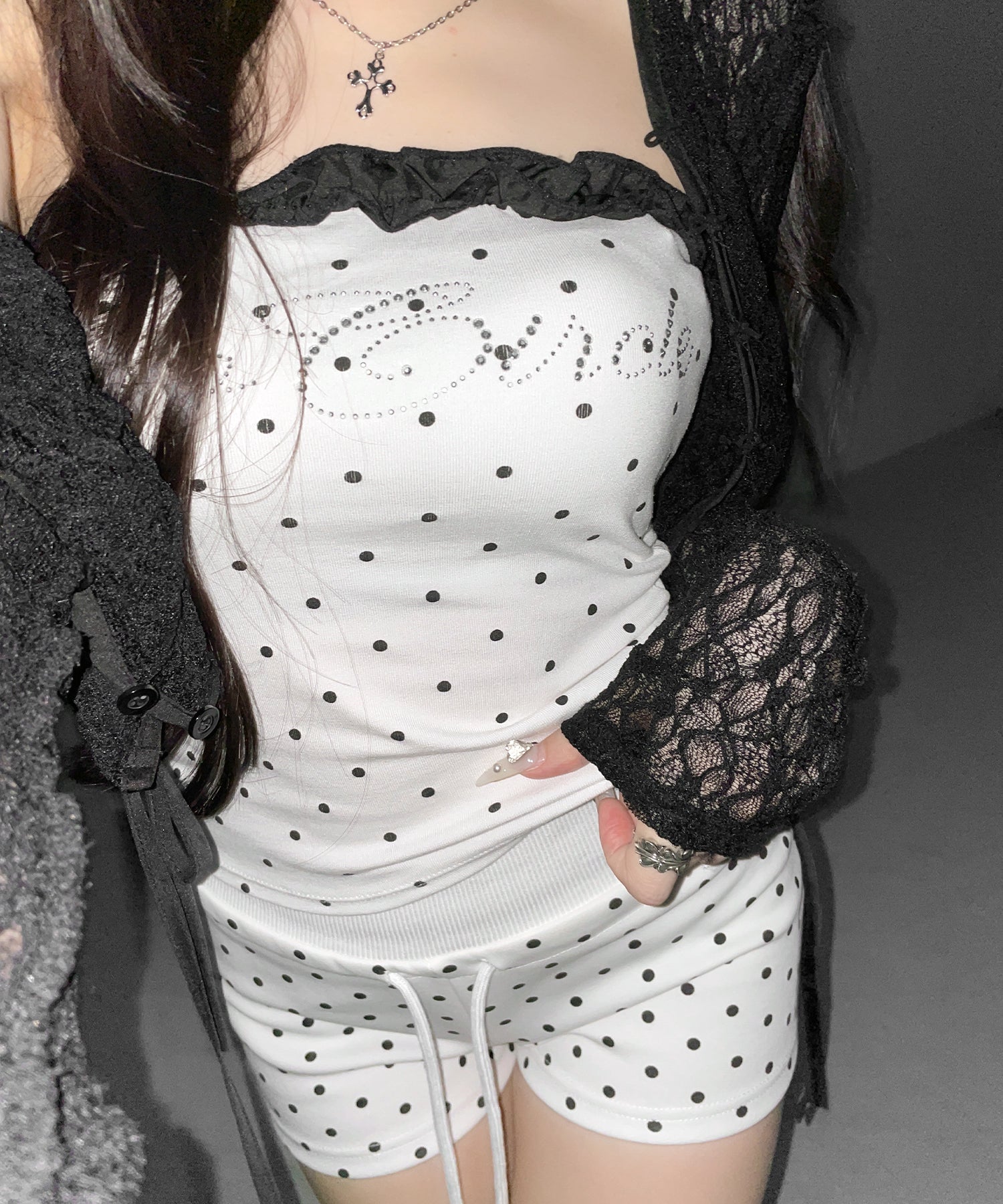 ラインストーンドットフリルベアトップス ／ Rhinestone dot frill bare tops