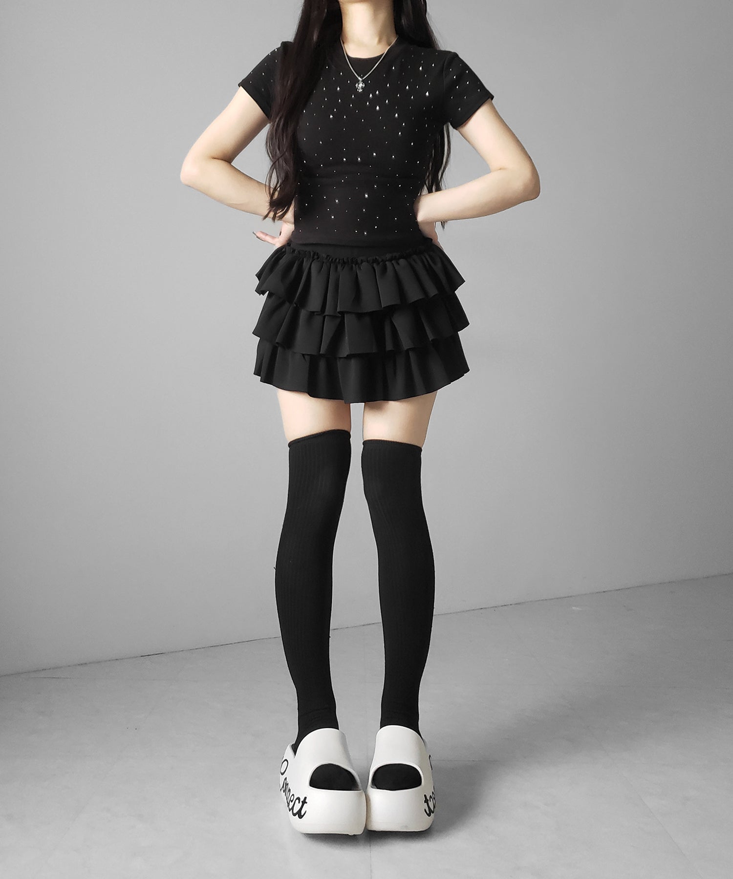 ラインストーン半袖タイトＴシャツ ／ Rhinestone short sleeve tight T-shirt