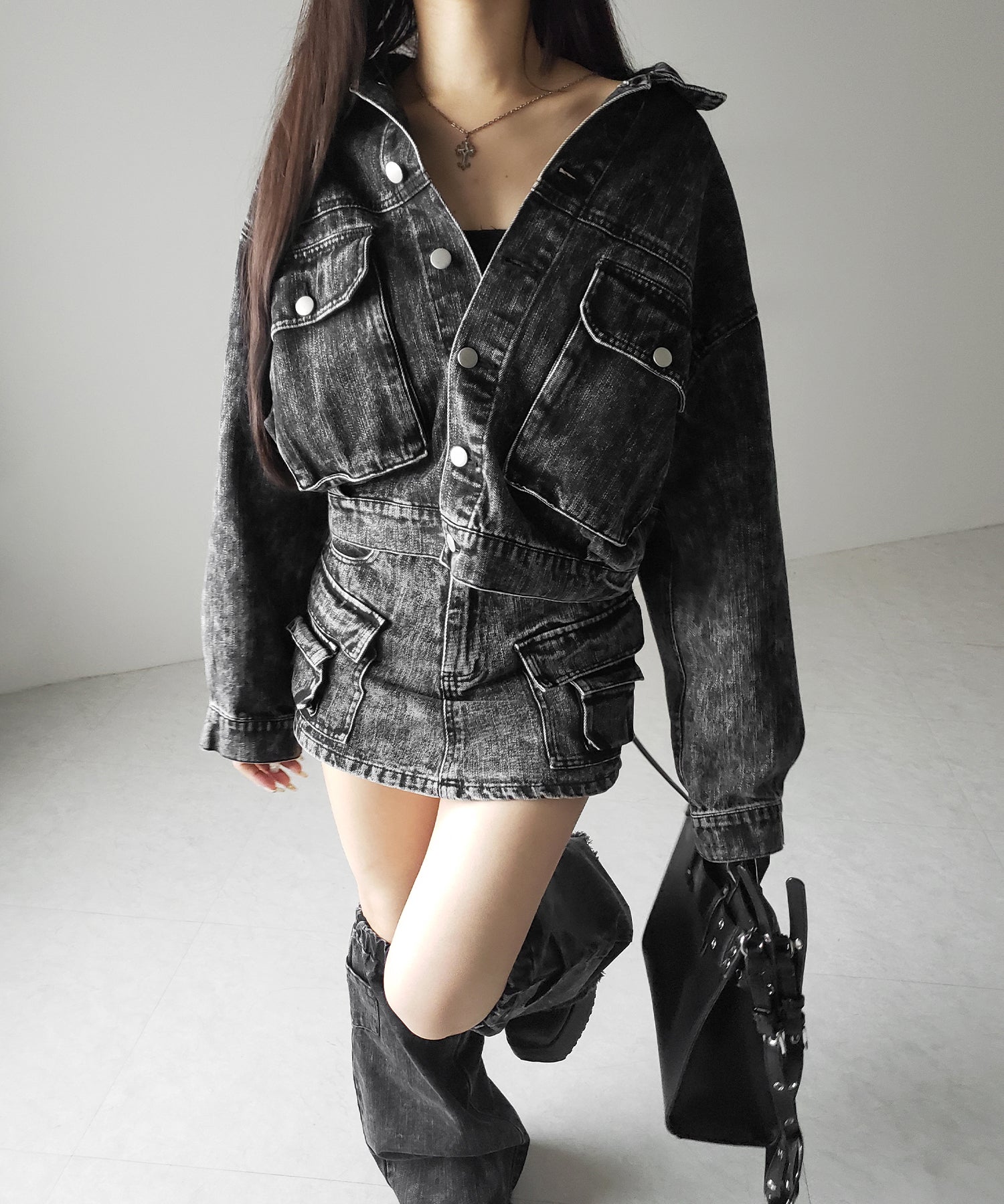 【 デニムセットアップ着用可能 】ヴィンテージケミカルブリーチカーゴデニムミニスカパン ／ vintage chemical bleach cargo denim mini skirt pants
