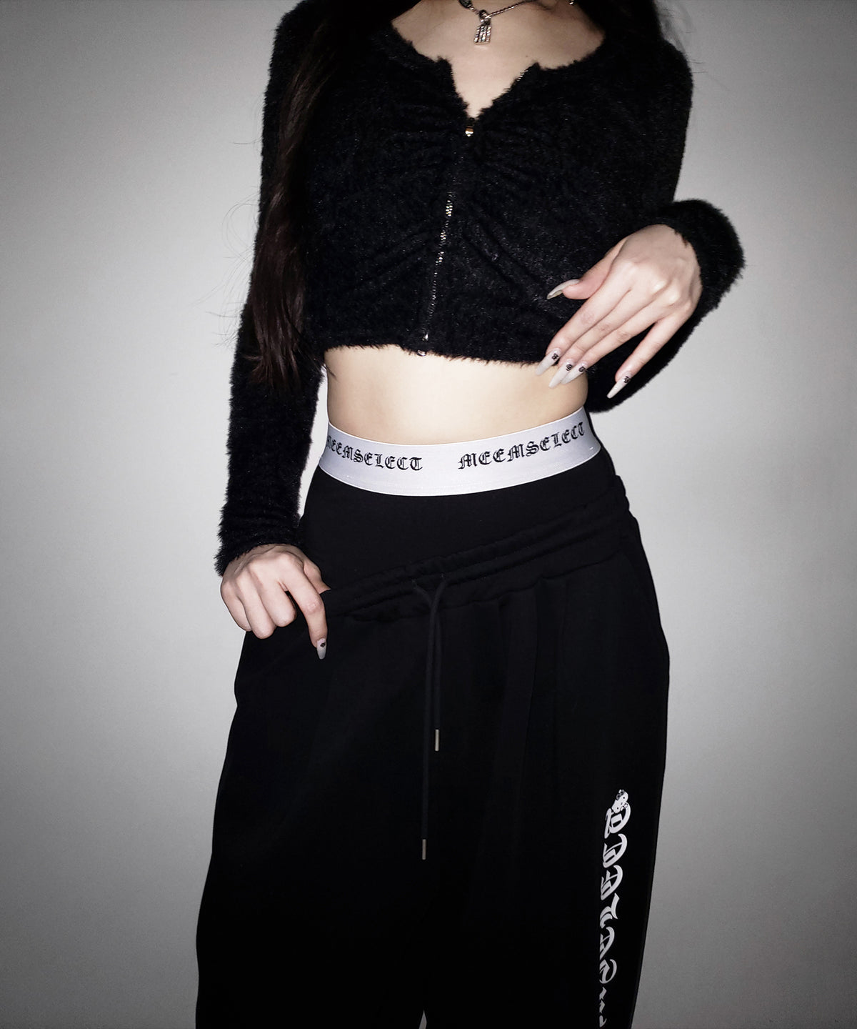 【 レイヤード可能 】グランジロゴインナーパンツ ／ grunge logo inner pants
