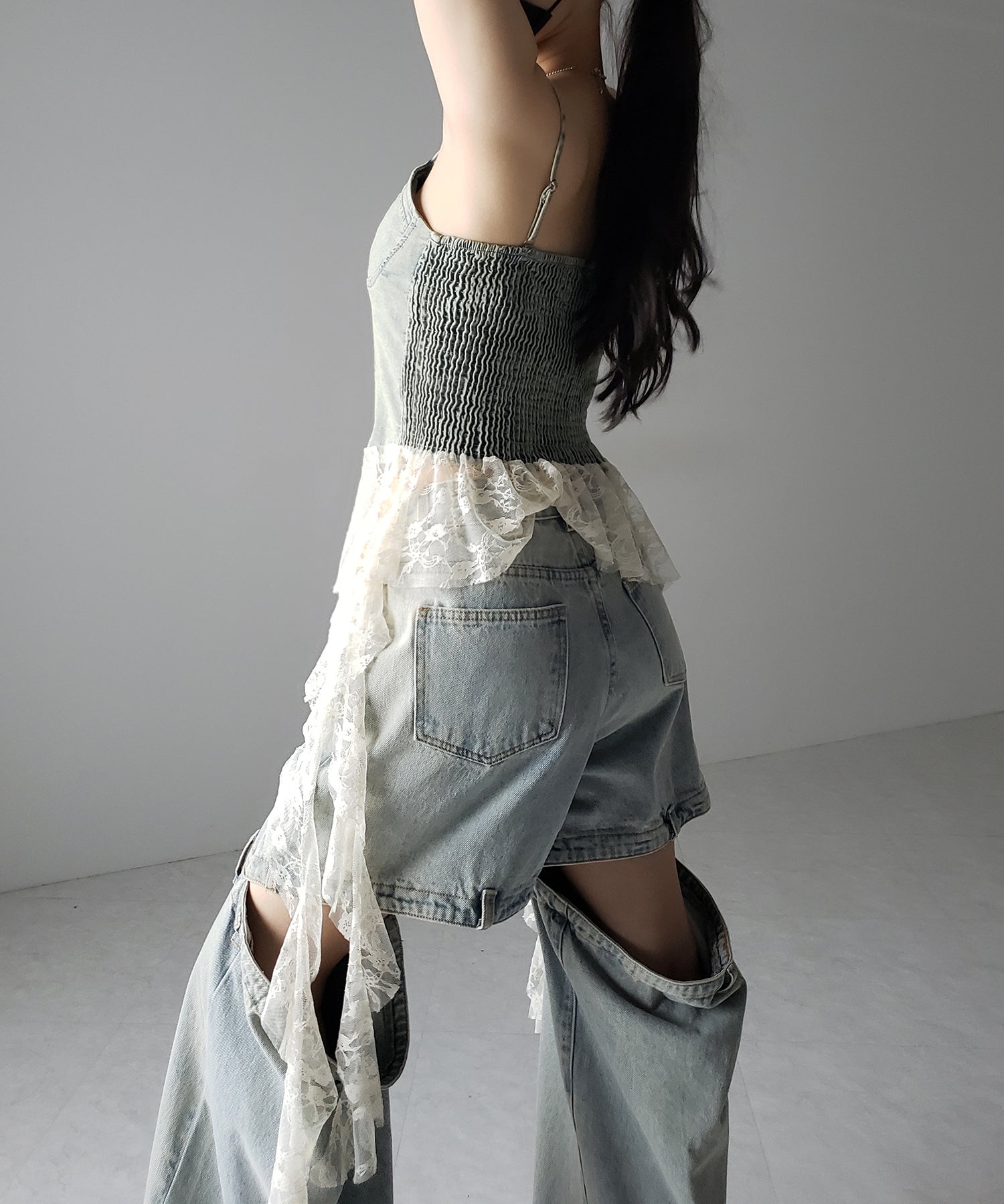 【 ２color 】ヴィンテージライクレースフリルデニムビスチェ ／ vintage like lace frill denim bustier